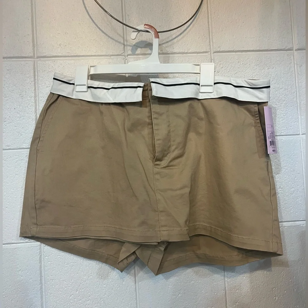 Wild Fable Women's Foldover Chino Skort
Light Taupe Size 16 NWT - Picture 1 of 3